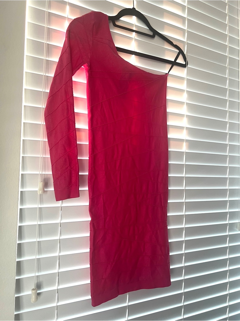 So Sexy!!🔥 Bebe Spandex One-Shoulder Mini Dress! 💕💃 Super flattering!